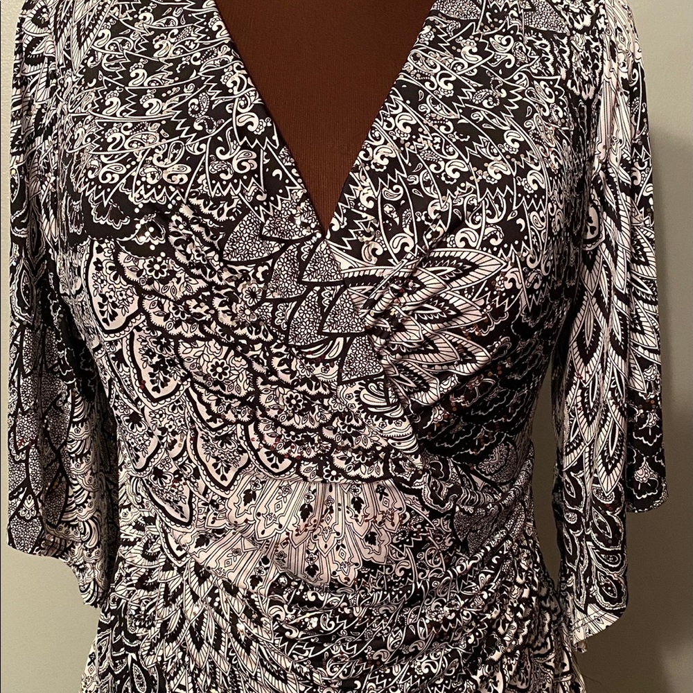 Women’s 1X print & sequined blouse